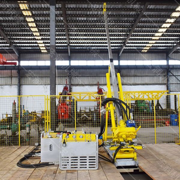 千米取芯鉆機，全液壓地質勘探鉆機現(xiàn)貨